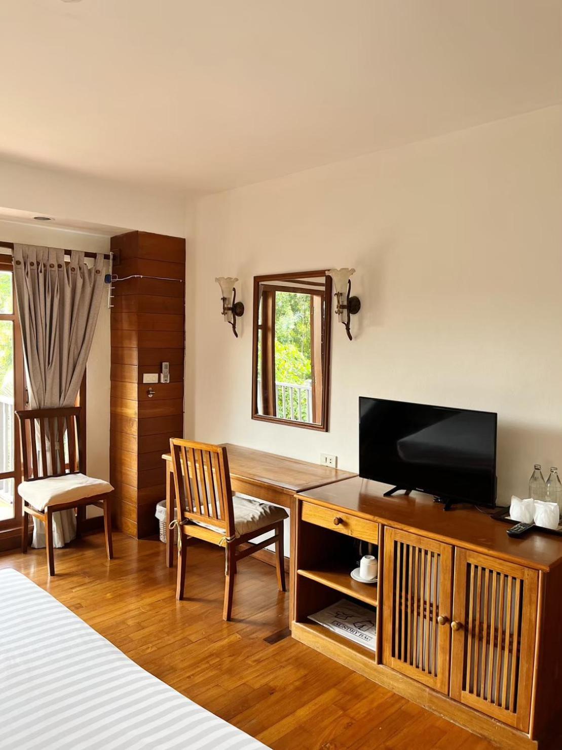 Riverhouse Resort Mae Sariang Exterior foto