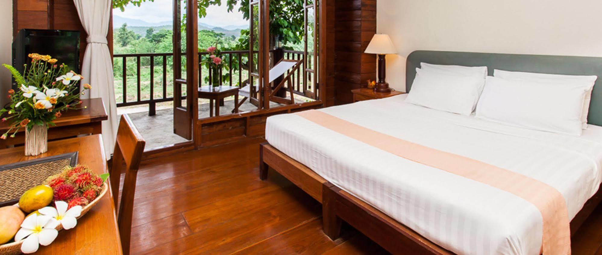 Riverhouse Resort Mae Sariang Exterior foto
